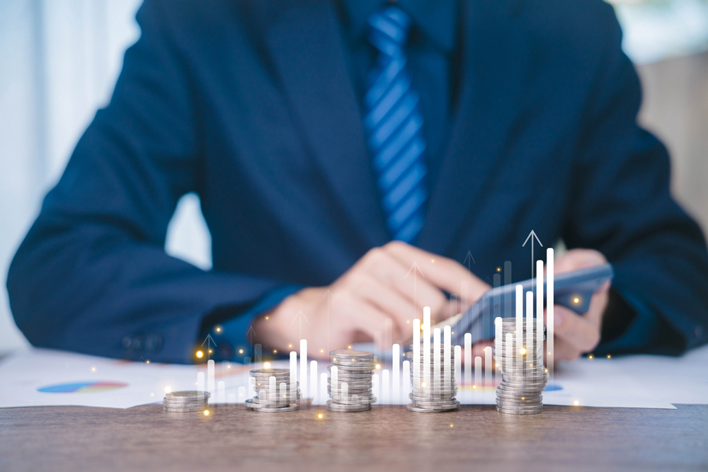 Growth coin and chart. The concept of investing in an index fund, increasing interest rate, finance and investment, and income tax. financial account. Growth money, fund bond