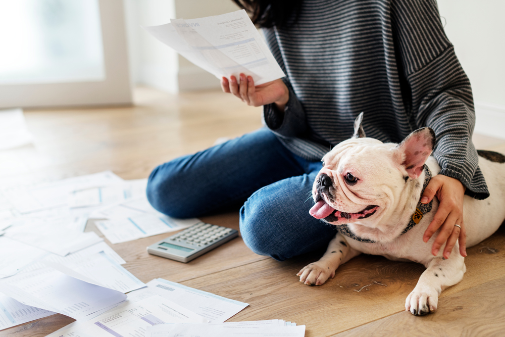 Woman managing the debt